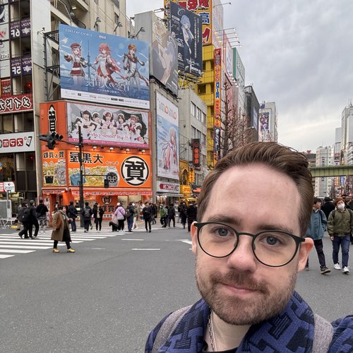 Simon i Akihabara, Tokyo